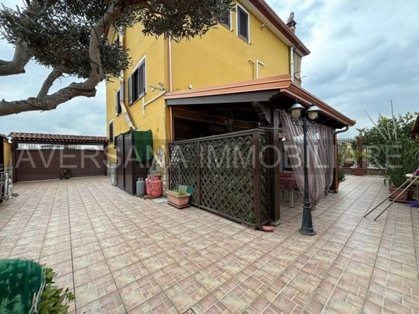 casa indipendente in vendita a Villa Literno