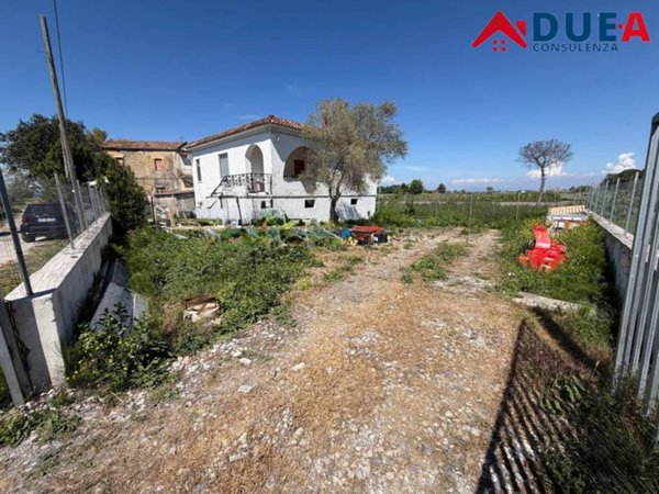 casa indipendente in vendita a Villa Literno in zona San Sossio
