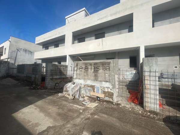 casa indipendente in vendita a Villa Literno