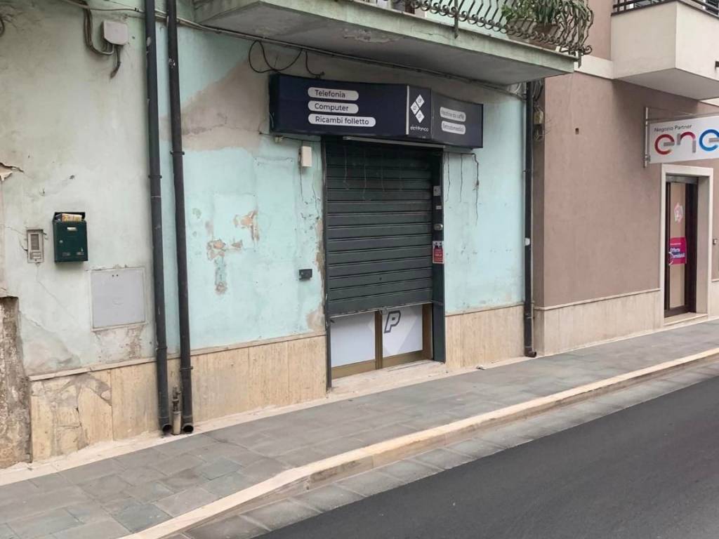 negozio in vendita a Vitulazio