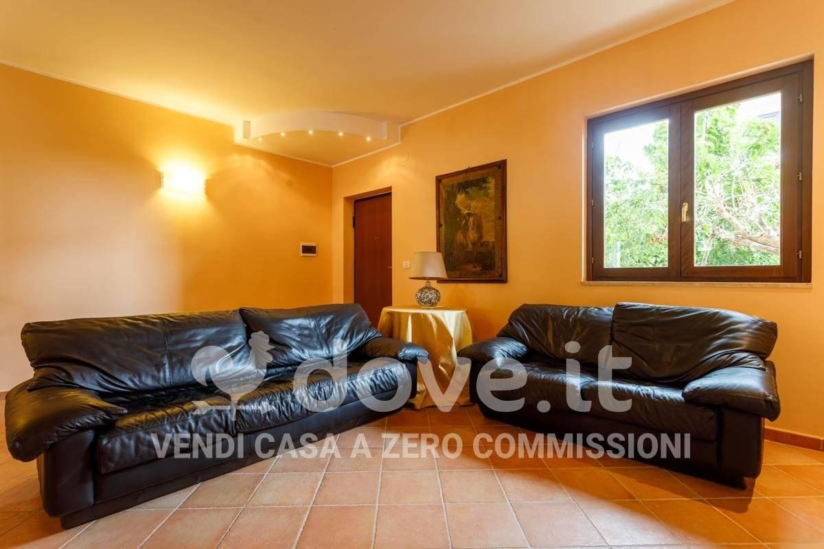 casa indipendente in vendita a Vitulazio
