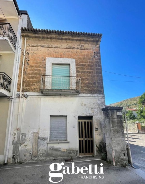 casa indipendente in vendita a Vitulazio