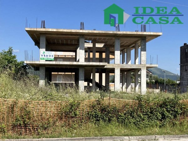 casa indipendente in vendita a Vitulazio