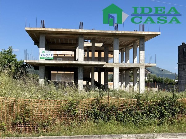 casa indipendente in vendita a Vitulazio