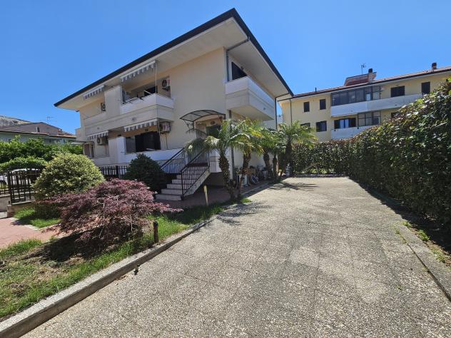 casa indipendente in vendita a Vitulazio