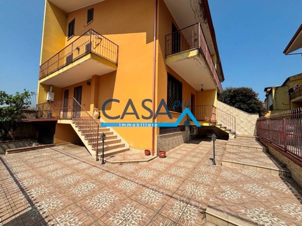 casa indipendente in vendita a Vitulazio