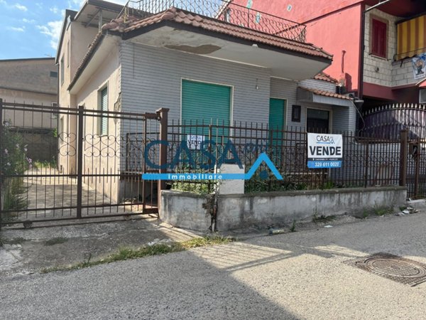 casa indipendente in vendita a Vitulazio