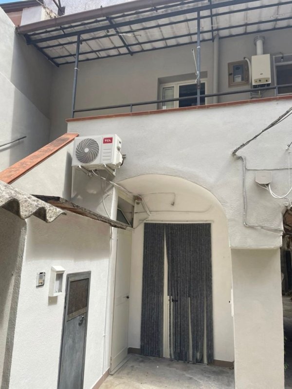 casa indipendente in vendita a Vitulazio