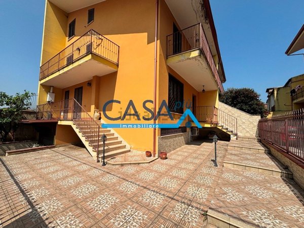 casa indipendente in vendita a Vitulazio