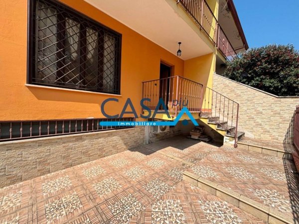 casa indipendente in vendita a Vitulazio