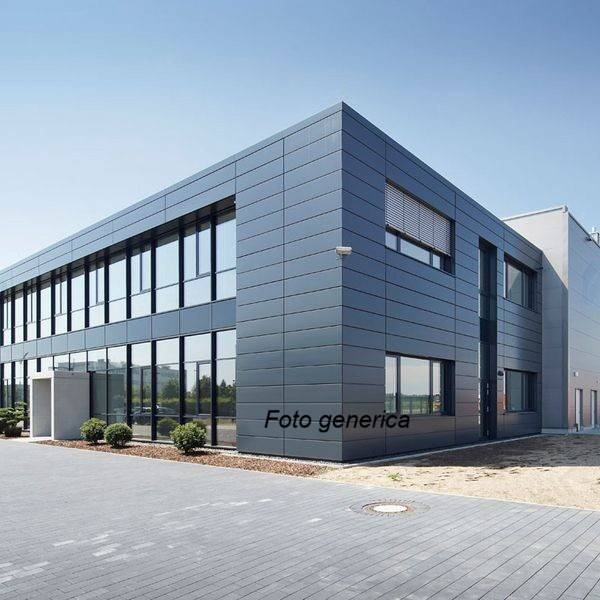 capannone in vendita a Vitulazio