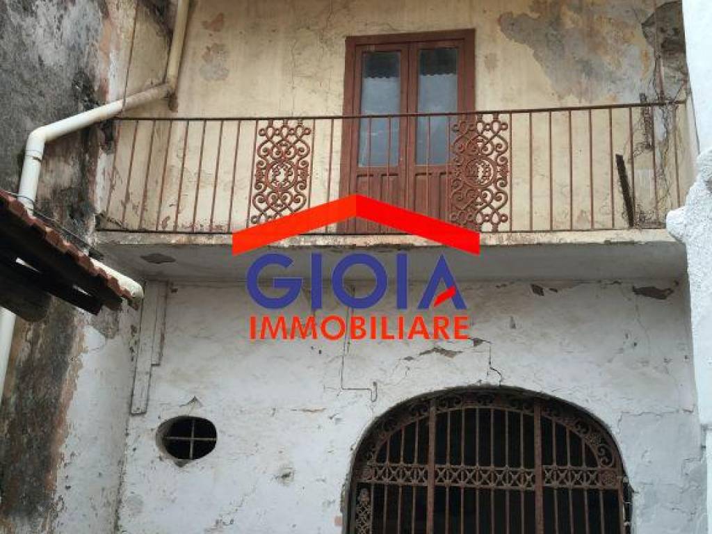 casa indipendente in vendita a Falciano del Massico