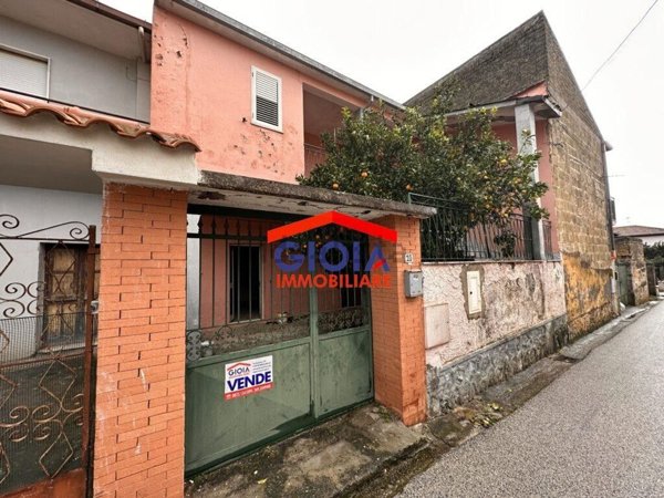 quadrivano in vendita a Falciano del Massico