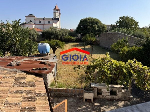 casa indipendente in vendita a Falciano del Massico