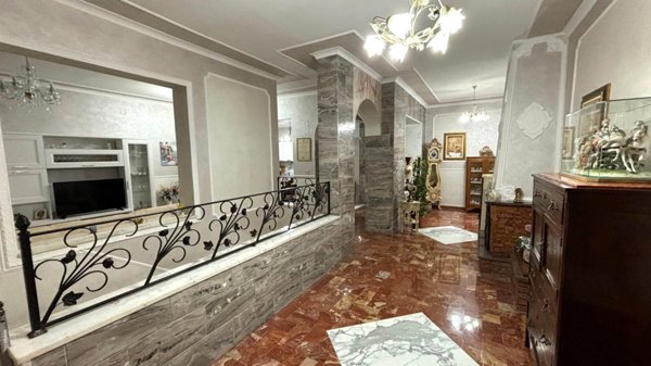 casa indipendente in vendita a Falciano del Massico