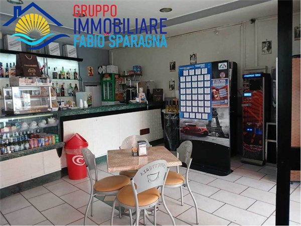 negozio in vendita a Falciano del Massico