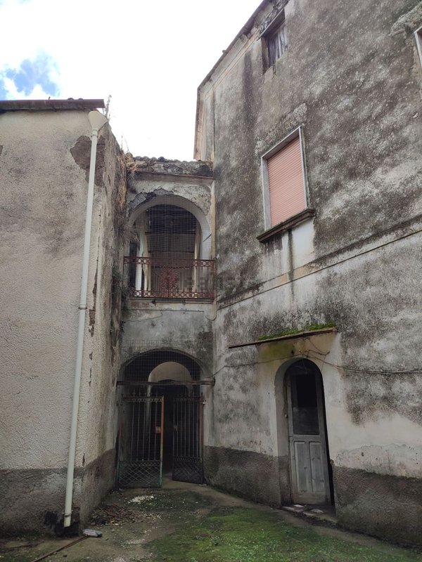 casale in vendita a Falciano del Massico