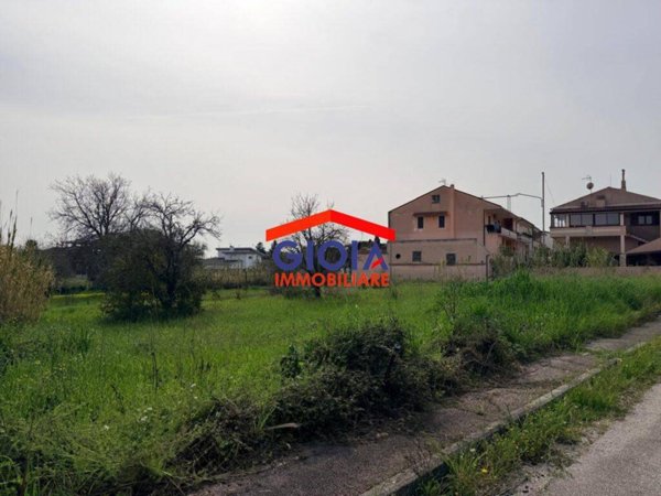 casa indipendente in vendita a Falciano del Massico