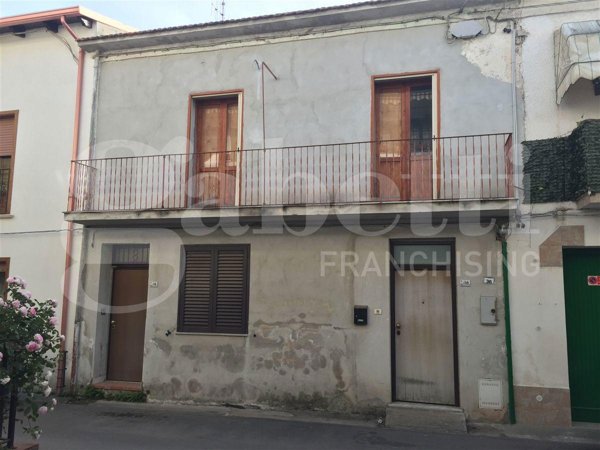 casa indipendente in vendita a Cellole
