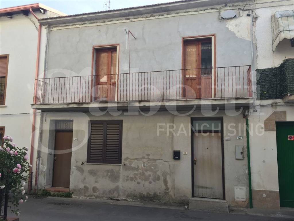 casa indipendente in vendita a Cellole
