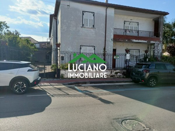casa indipendente in vendita a Cellole
