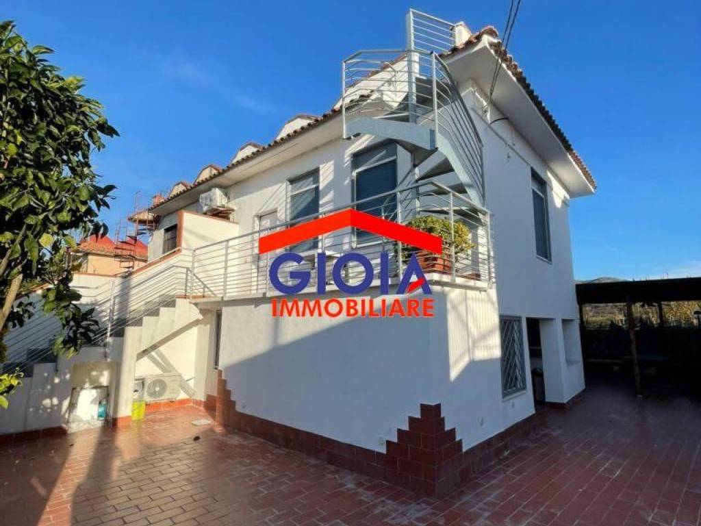 casa indipendente in vendita a Cellole in zona Baia Felice