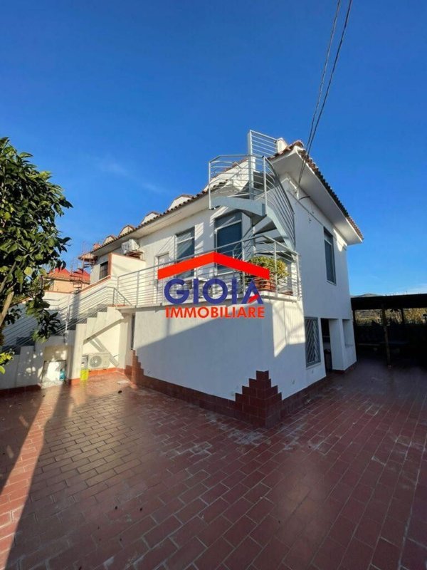 casa indipendente in vendita a Cellole in zona Baia Felice