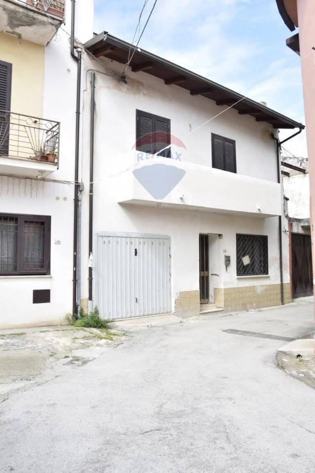 casa indipendente in vendita a Cellole