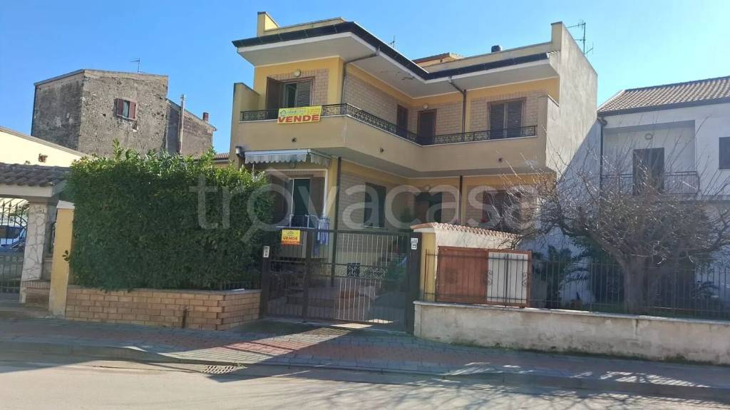 casa indipendente in vendita a Cellole