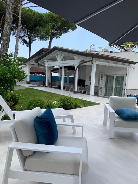 casa indipendente in vendita a Cellole