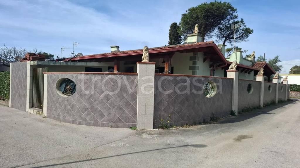 casa indipendente in vendita a Cellole in zona Baia Felice