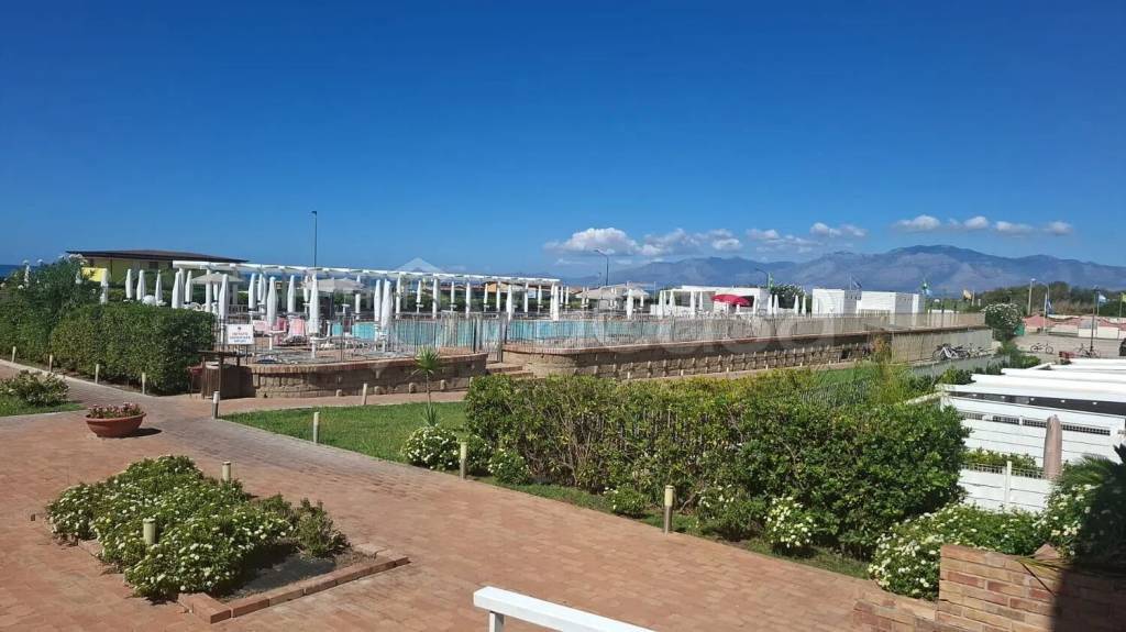 appartamento in vendita a Cellole in zona Baia Felice