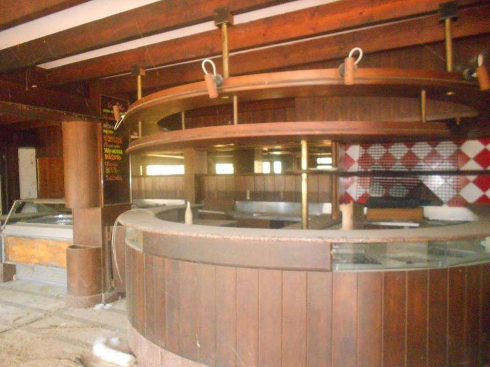 negozio in vendita a Cellole