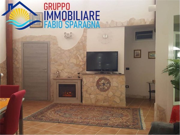 casa indipendente in vendita a Cellole