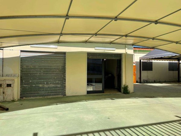 negozio in vendita a Cellole in zona Baia Felice