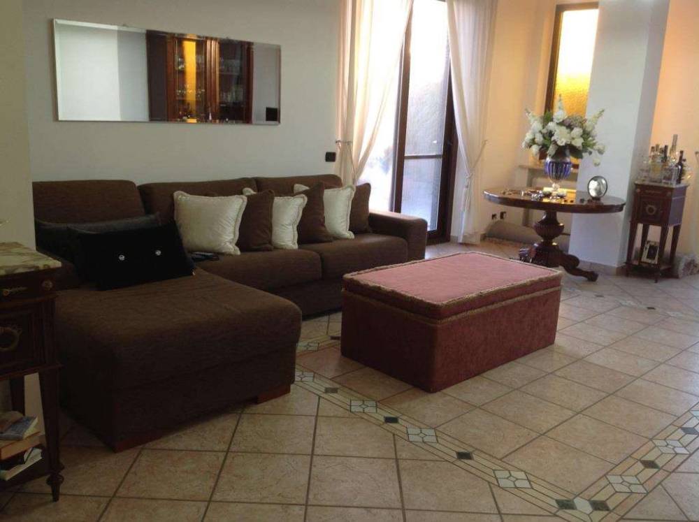 intera palazzina in vendita a Cellole