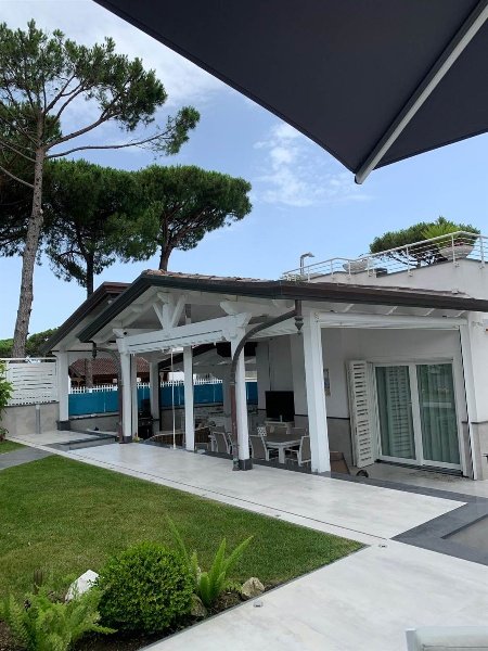 casa indipendente in vendita a Cellole