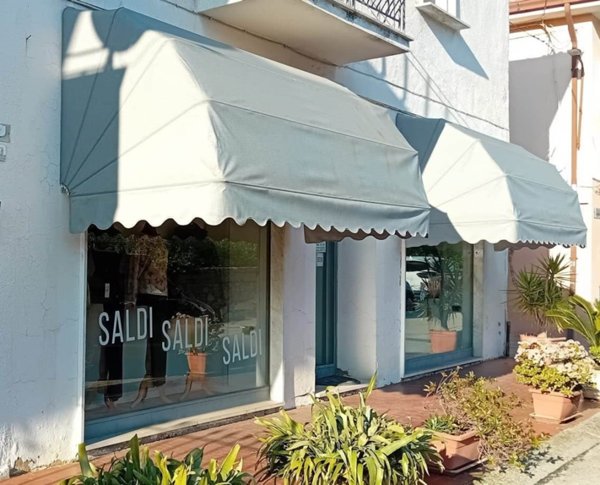 negozio in vendita a Cellole