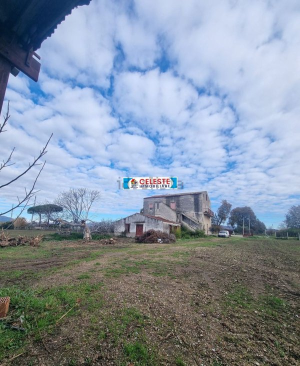 casale in vendita a Cellole