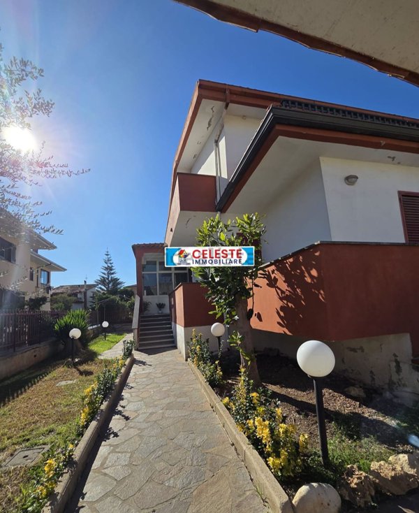 casa indipendente in vendita a Cellole