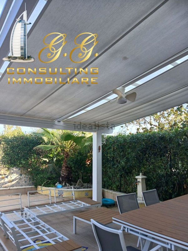 casa indipendente in vendita a Cellole