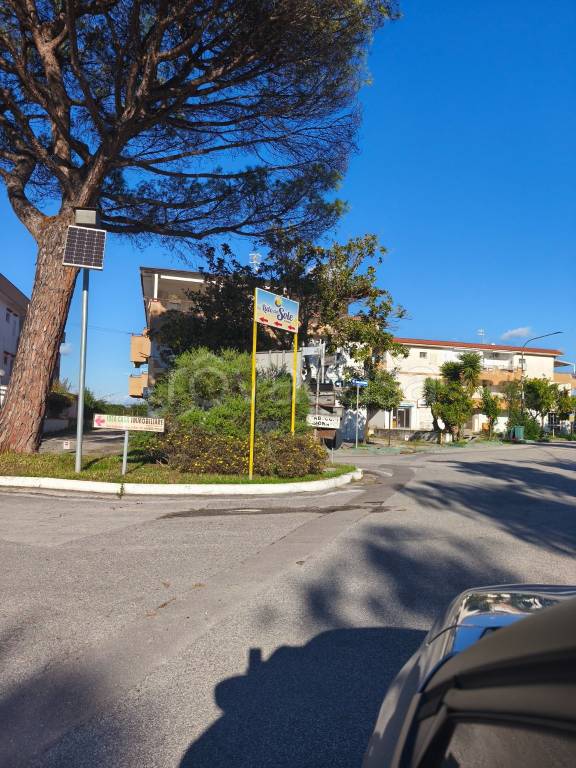 casa indipendente in vendita a Cellole in zona Baia Felice