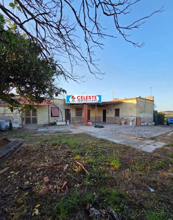 casa indipendente in vendita a Cellole