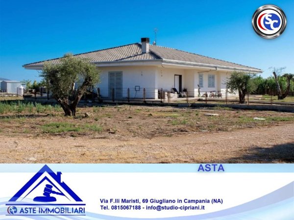 intera palazzina in vendita a Cellole