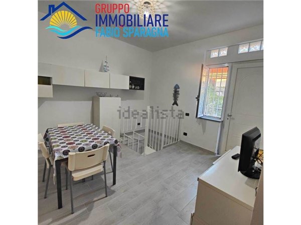 casa indipendente in vendita a Cellole