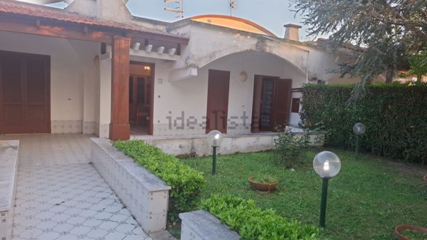 casa indipendente in vendita a Cellole in zona Baia Felice