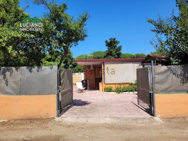 casa indipendente in vendita a Cellole