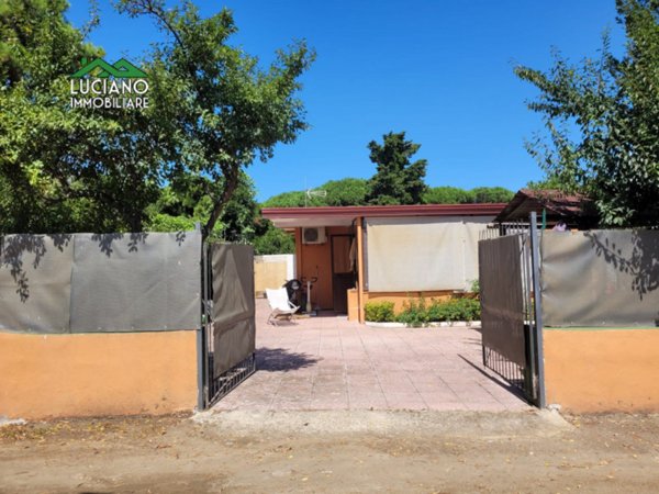 casa indipendente in vendita a Cellole