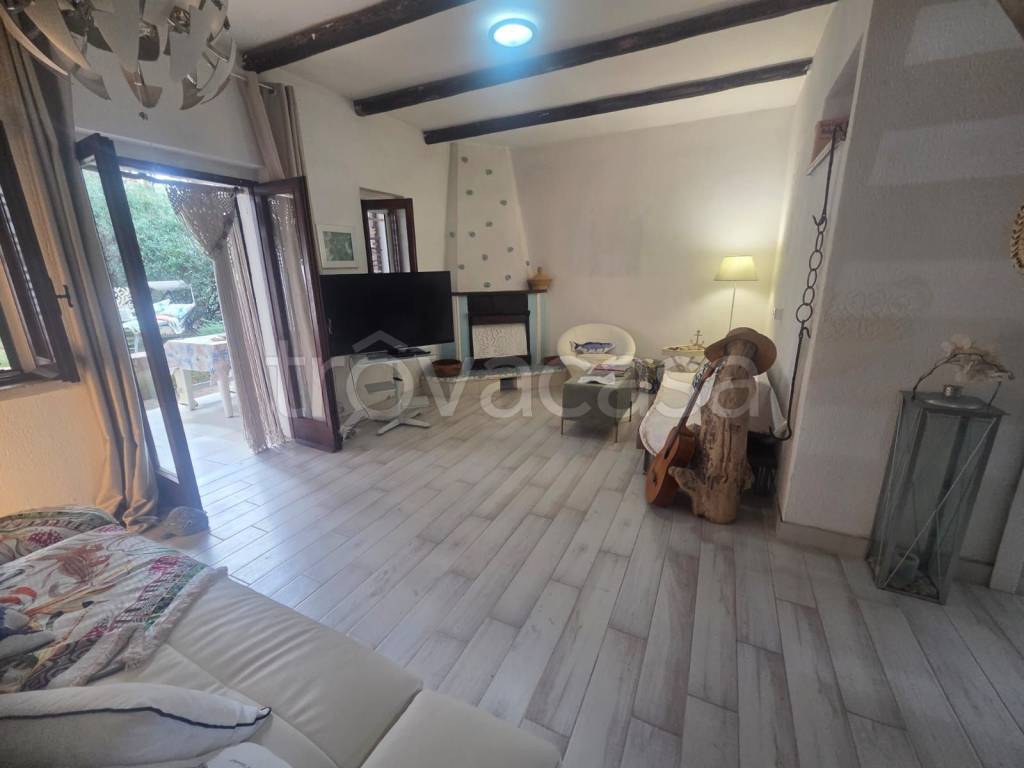 casa indipendente in vendita a Cellole