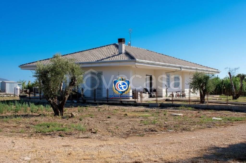 intera palazzina in vendita a Cellole